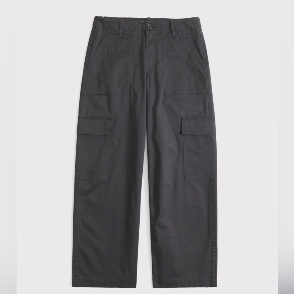 Abercrombie low rise loose cargo pants - Picture 2 of 3